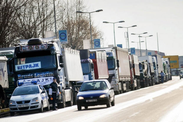 Прете блокадом границе и путева!